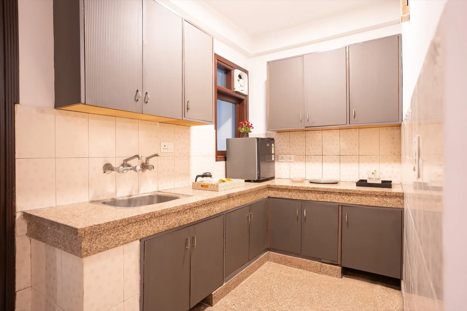 Kalkaji — 2BHK — Kitchen & Dining, photo 4 of 25